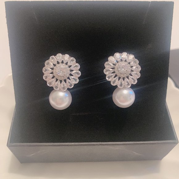 925 Sterling Silver Imitation Pearl Stud Earring - Picture 7 of 10